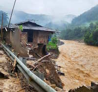 Giáo án Sinh hoạt lớp 8 Em với thiên nhiên và môi trường tuần 26