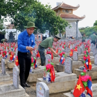 PowerPoint Đạo đức 5 Bài 1: Biết ơn những người có công với quê hương, đất nước