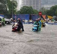 Giáo án Sinh hoạt lớp 8 Truyền thông phòng tránh thiên tai tuần 23