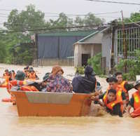 Giáo án Sinh hoạt lớp 8 Truyền thông phòng tránh thiên tai tuần 25-26