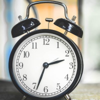 PowerPoint Tiếng Việt 2 Bài 2: Đọc Đồng hồ báo thức