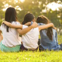 Giáo án Sinh hoạt lớp 5 Những người bạn quanh em tuần 32