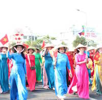 Giáo án sinh hoạt dưới cờ lớp 1 tuần 25 chủ đề: Phát động hội diễn chào mừng ngày Quốc tế Phụ nữ 8 - 3