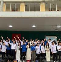 Giáo án Sinh hoạt dưới cờ lớp 12 Thực hiện kế hoạch tài chính trong cuộc sống tuần 18