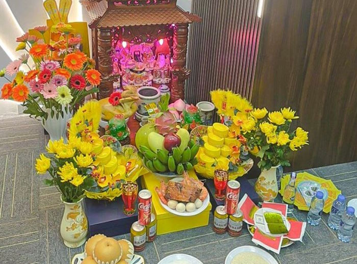 Mâm cỗ tam sên cúng vía Thần Tài