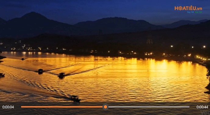 video ai khoi dong tieng viet 3 bai 19 song huong 4*543807