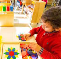 Sáng kiến kinh nghiệm Một số biện pháp giáo dục trẻ 3 - 4 tuổi biết yêu thương, chia sẻ trong trường mầm non