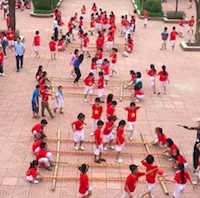 Sáng kiến kinh nghiệm Một số kinh nghiệm tổ chức trò chơi dân gian cho trẻ mẫu giáo 4-5 tuổi